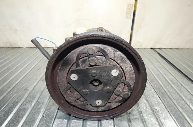Compresseur air conditionne NISSAN PRIMERA 2 PHASE 1 occasion — photo 2