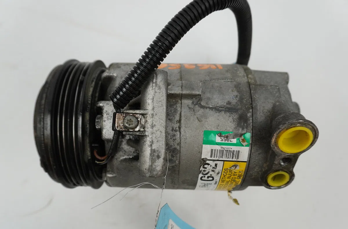 Compresseur air conditionne Opel AGILA (A) (H00) 1.2 16v twinport (f68) (2004-2007) occasion — photo 2