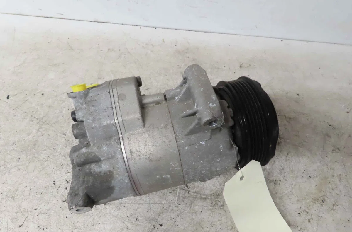 Compresseur air conditionne OPEL ASTRA IV occasion — photo 2