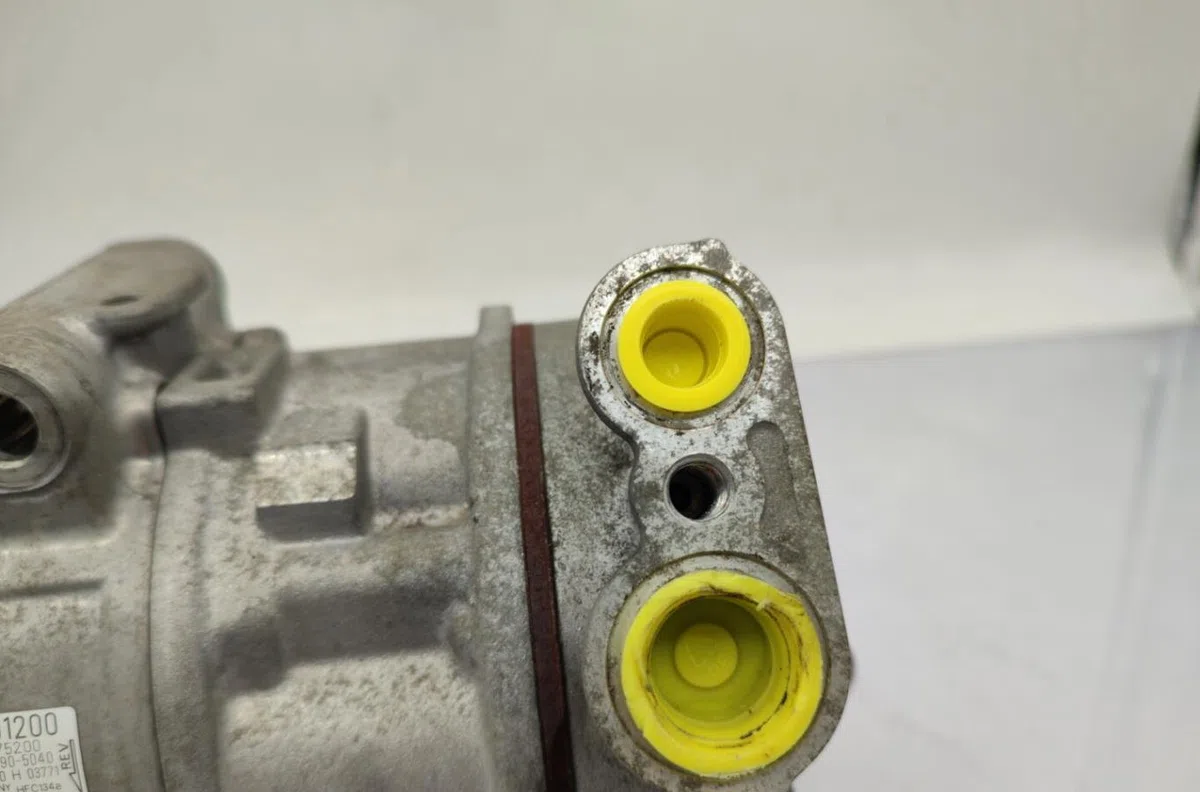 Compresseur air conditionne OPEL CORSA D PHASE 1 occasion — photo 2