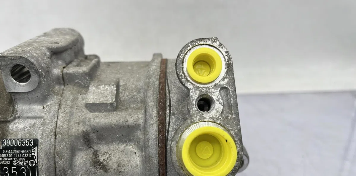 Compresseur air conditionne OPEL CORSA E occasion — photo 2