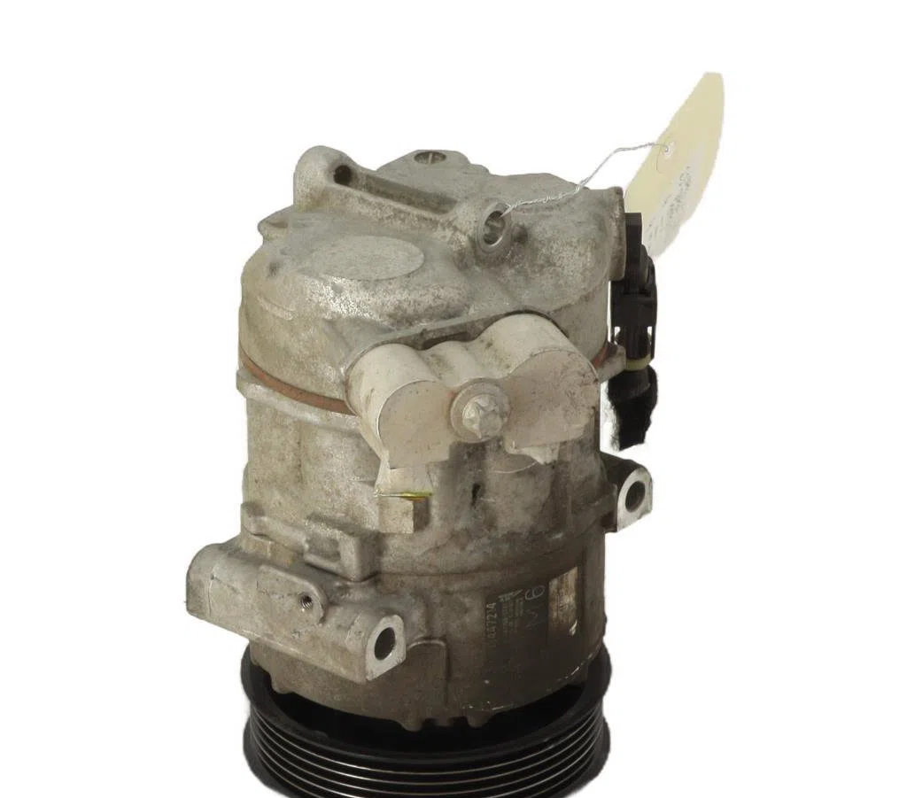 Compresseur air conditionne OPEL CORSA E occasion — photo 2