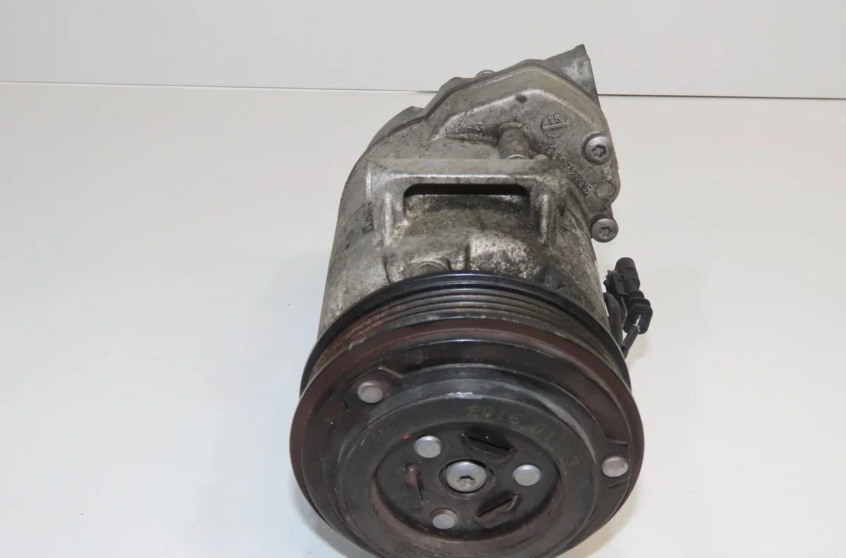 Compresseur air conditionne Opel MERIVA B Monospace (S10) 1.4 (75) (2010-2017) occasion — photo 2