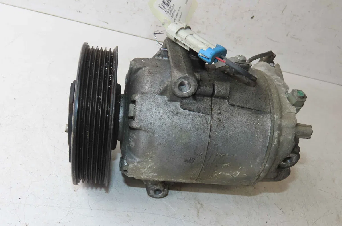 Compresseur air conditionne OPEL MERIVA II occasion — photo 2