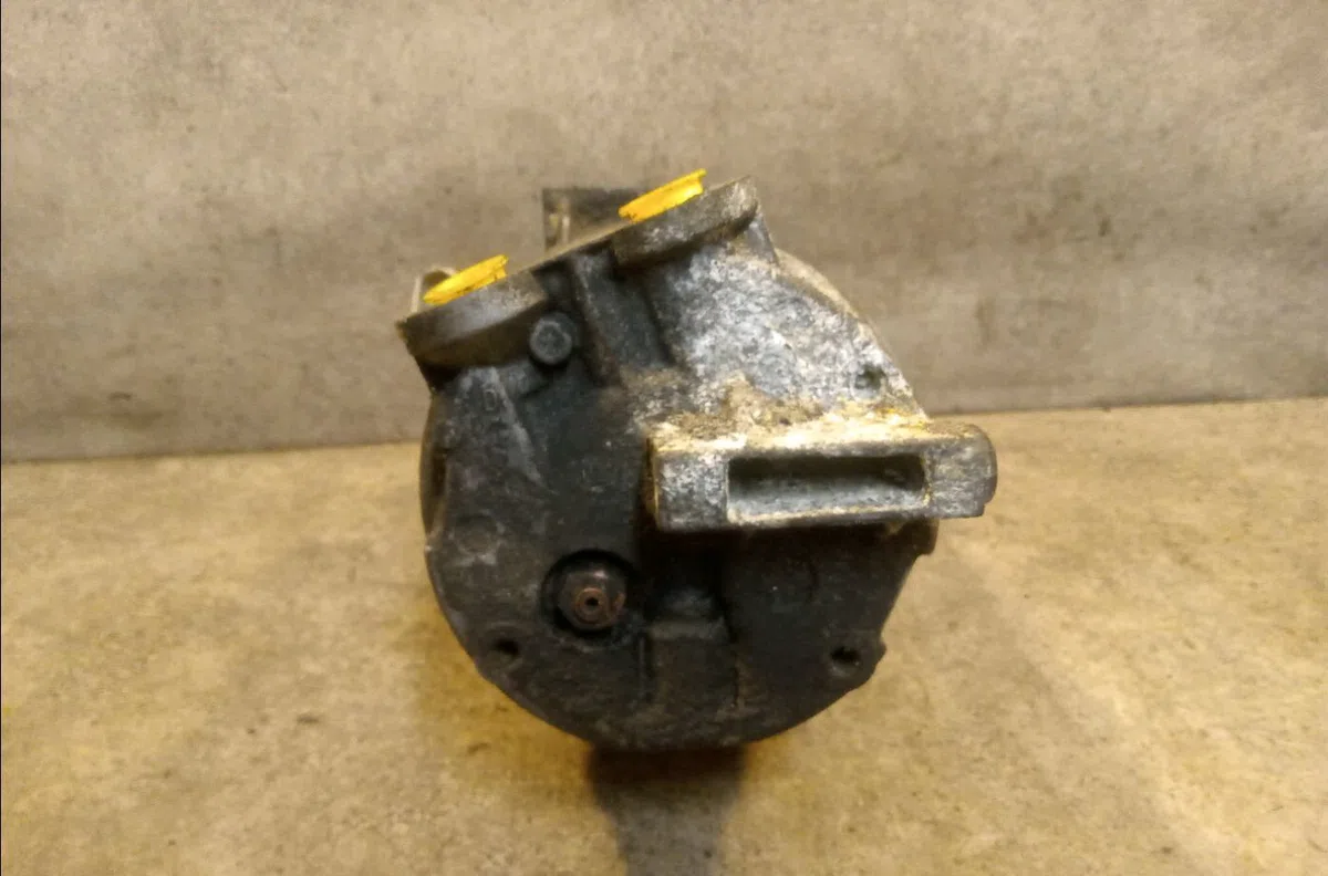 Compresseur air conditionne Opel VECTRA B 3-5 portes (J96) 2.0 i 16v (f68) (1995-2000) occasion — photo 2