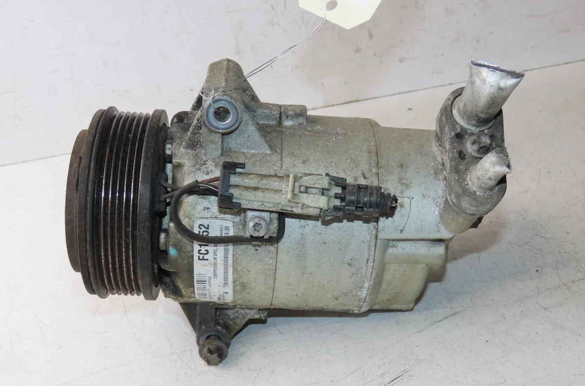 Compresseur air conditionne OPEL ZAFIRA II occasion — photo 2