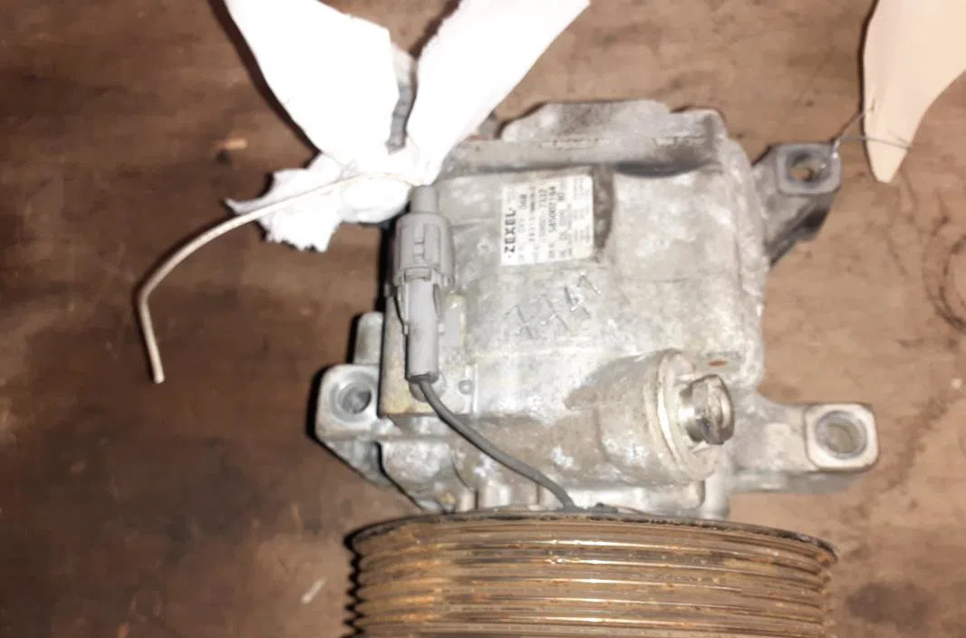Compresseur air conditionne Peugeot 107 (PM_, PN_) 1.4 hdi (2005-2014) occasion — photo 2