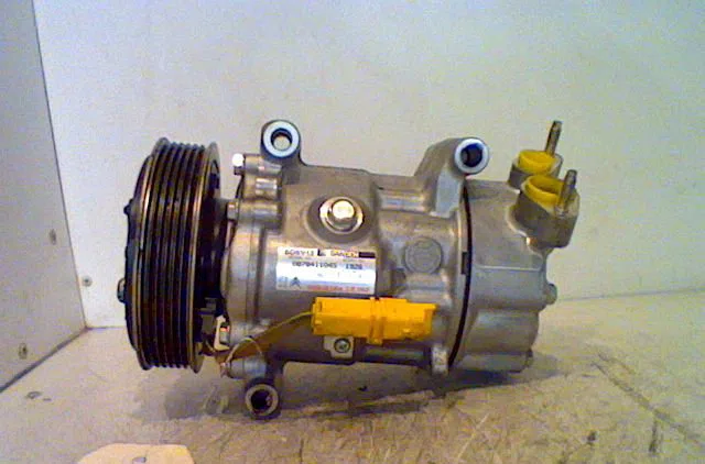 Compresseur air conditionne PEUGEOT 206  2011 occasion — photo 2