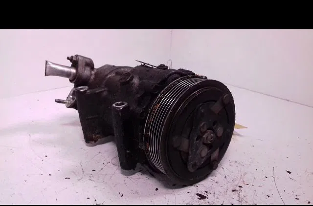 Compresseur air conditionne Peugeot 206 3-5 portes (2A-C) 1.4 16v (2003-2008) occasion — photo 2
