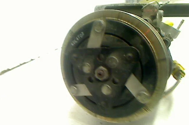 Compresseur air conditionne Peugeot 206 3-5 portes (2A-C) 1.4 hdi eco 70 (2001-2009) 5 portes occasion — photo 2