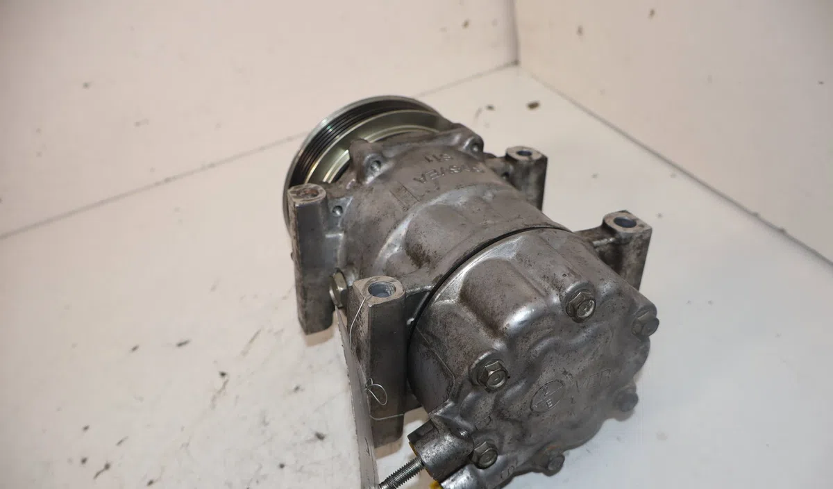 Compresseur air conditionne Peugeot 206 3-5 portes (2A-C) 1.4 i (1998-2012) 3 portes occasion — photo 2