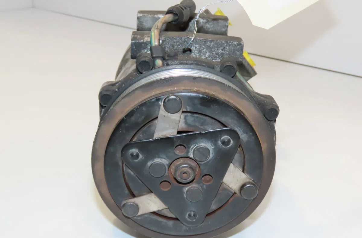 Compresseur air conditionne Peugeot 206 3-5 portes (2A-C) 2.0 s16 (1999-2007) occasion — photo 2