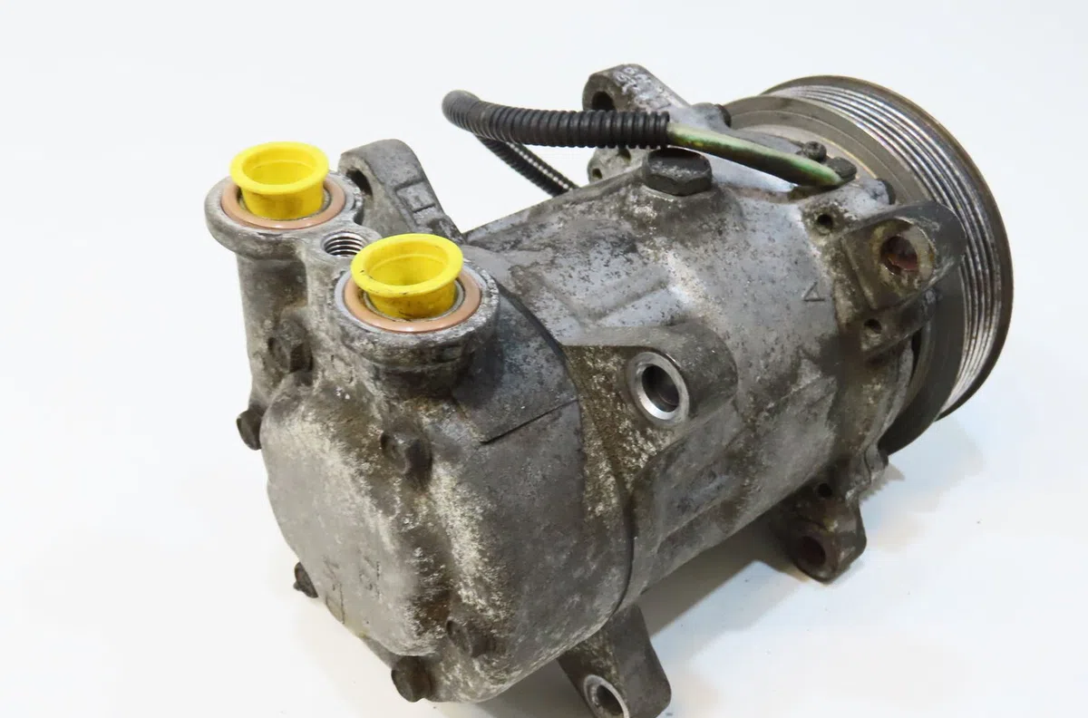 Compresseur air conditionne Peugeot 206 CC (2D) 1.6 16v (2dnfuf, 2dnfur) (2000-2007) 2 portes occasion — photo 2