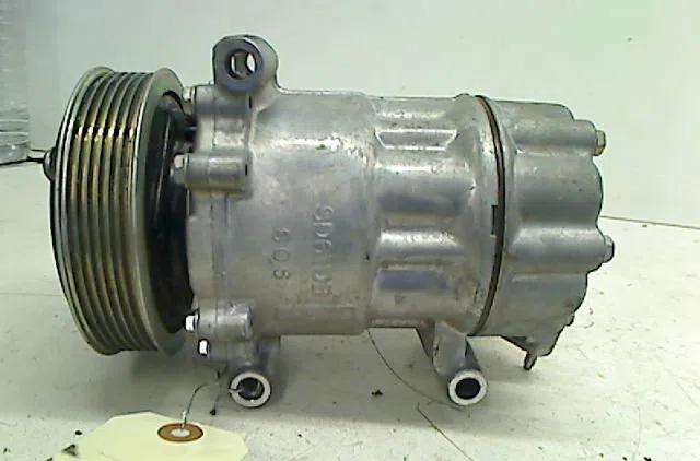 Compresseur air conditionne PEUGEOT 206 occasion — photo 2