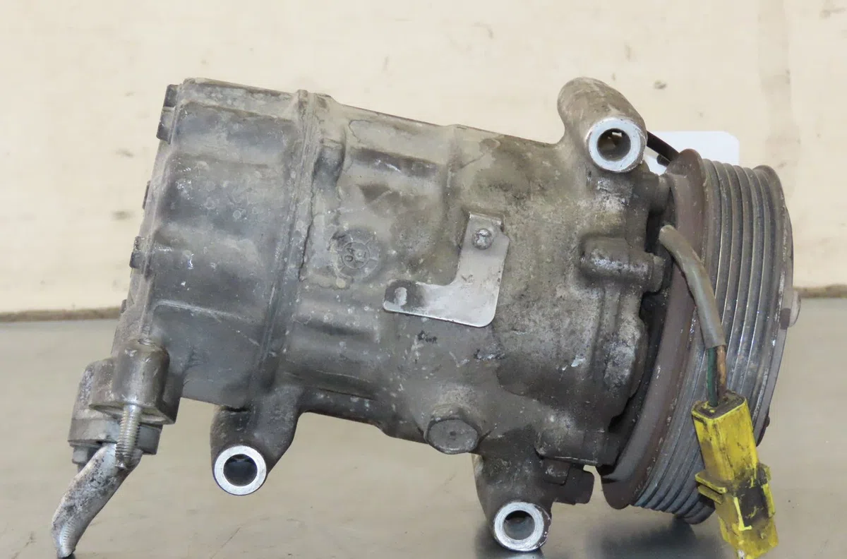 Compresseur air conditionne PEUGEOT 206 occasion — photo 2