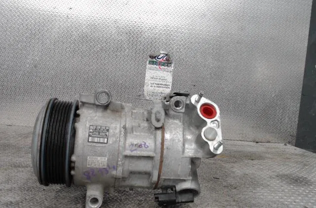Compresseur air conditionne PEUGEOT 208 2  208 2 occasion — photo 2