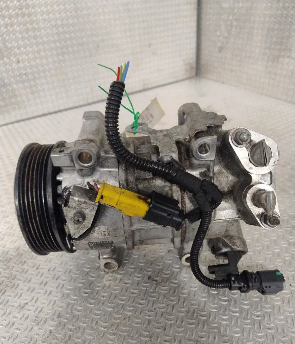 Compresseur air conditionne PEUGEOT 208 2  208 2 occasion — photo 2