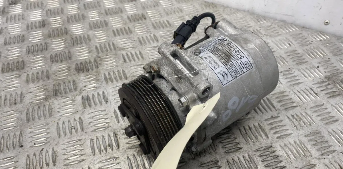 Compresseur air conditionne PEUGEOT 208 2 PHASE 1 occasion — photo 2