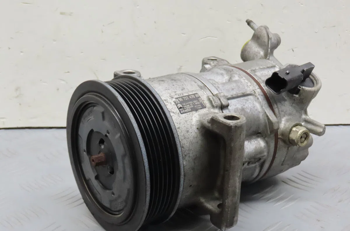 Compresseur air conditionne Peugeot 208 I (CA_, CC_) 1.0 (2012) occasion — photo 2