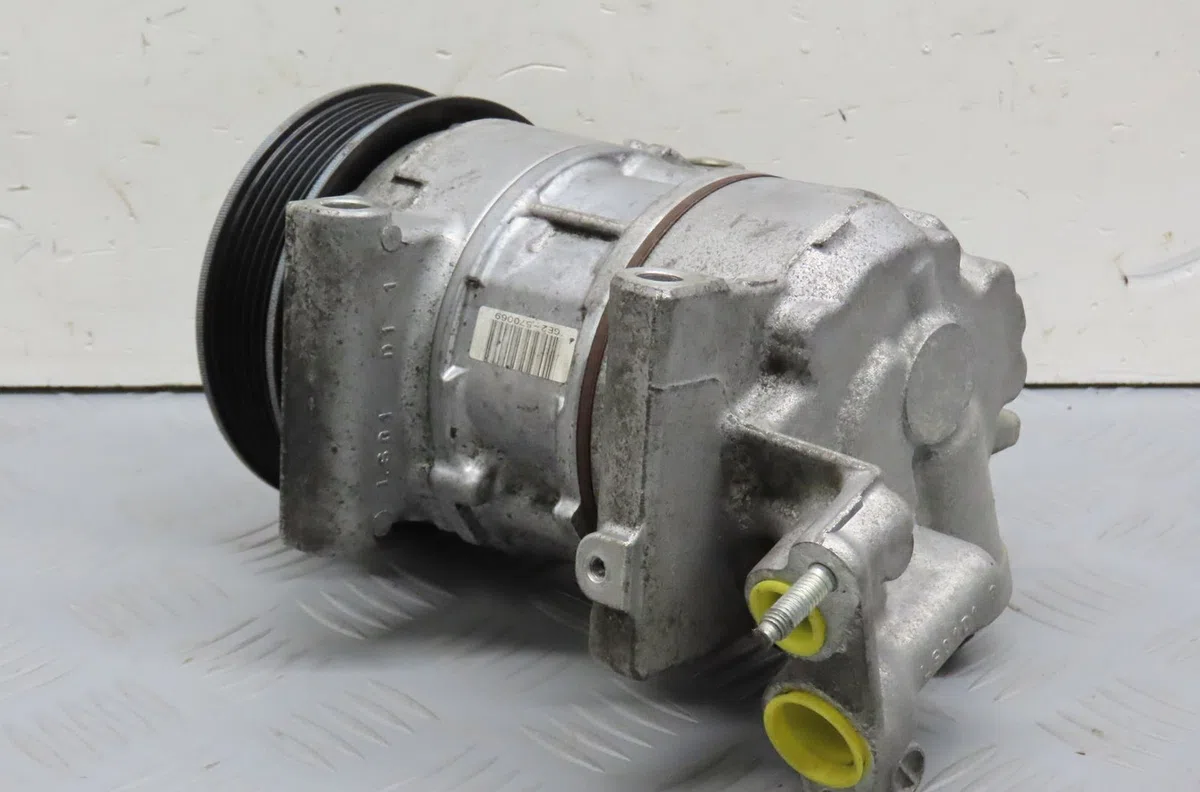 Compresseur air conditionne Peugeot 208 I (CA_, CC_) 1.0 (2012) occasion — photo 3