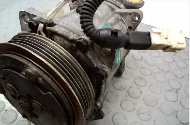 Compresseur air conditionne Peugeot 306 3-5 portes (7A, 7C, N3, N5) 1.4 (1993-2001) 5 portes occasion — photo 2