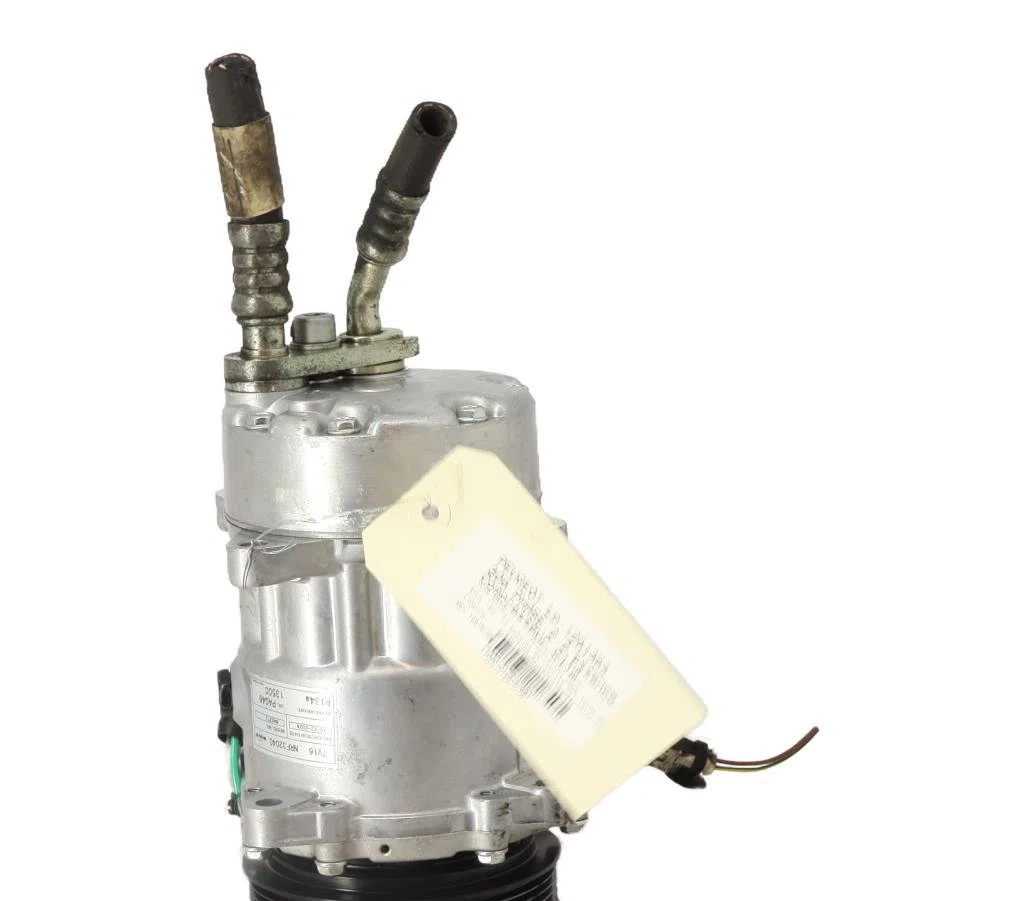 Compresseur air conditionne Peugeot 306 3-5 portes (7A, 7C, N3, N5) 2.0 s16 (1993-2001) occasion — photo 2
