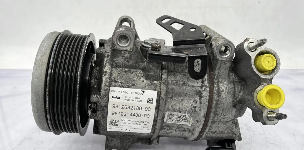 Compresseur air conditionne PEUGEOT 308 2 PHASE 1 occasion — photo 2