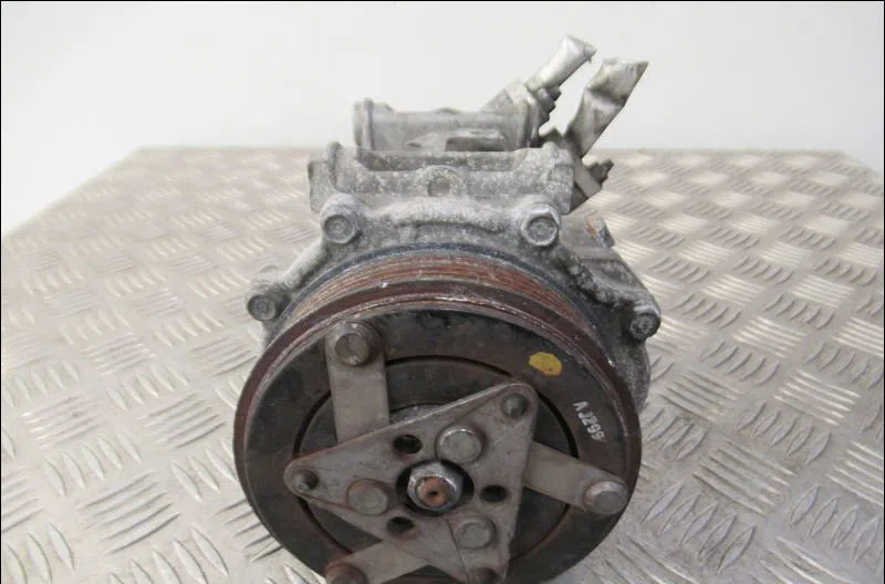 Compresseur air conditionne Peugeot 308 I (4A_, 4C_) 2.0 hdi (2007-2014) occasion — photo 2