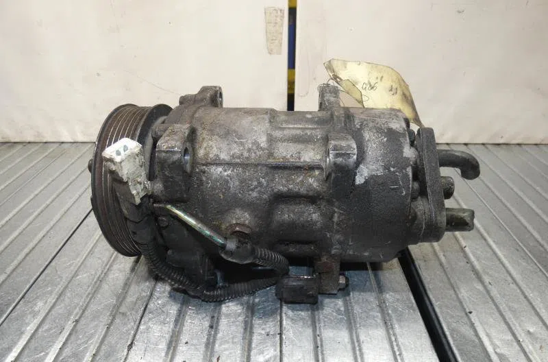 Compresseur air conditionne PEUGEOT 406 PHASE 1 occasion — photo 3