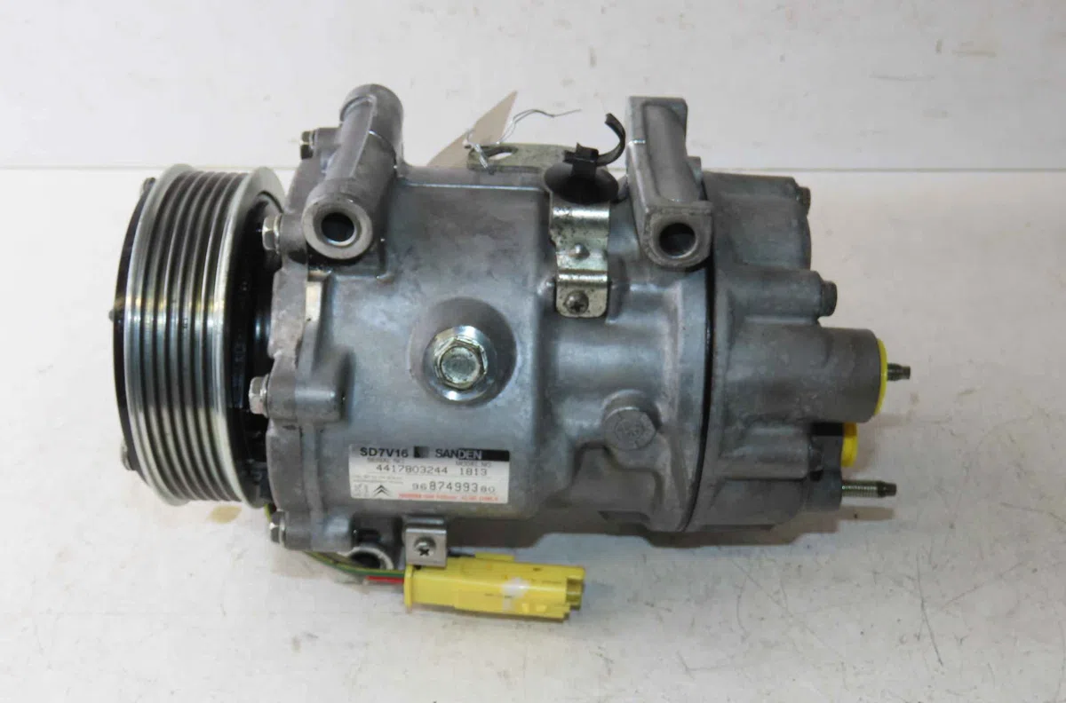 Compresseur air conditionne PEUGEOT EXPERT II occasion — photo 2