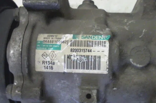 Compresseur air conditionne RENAULT CLIO 2006 occasion