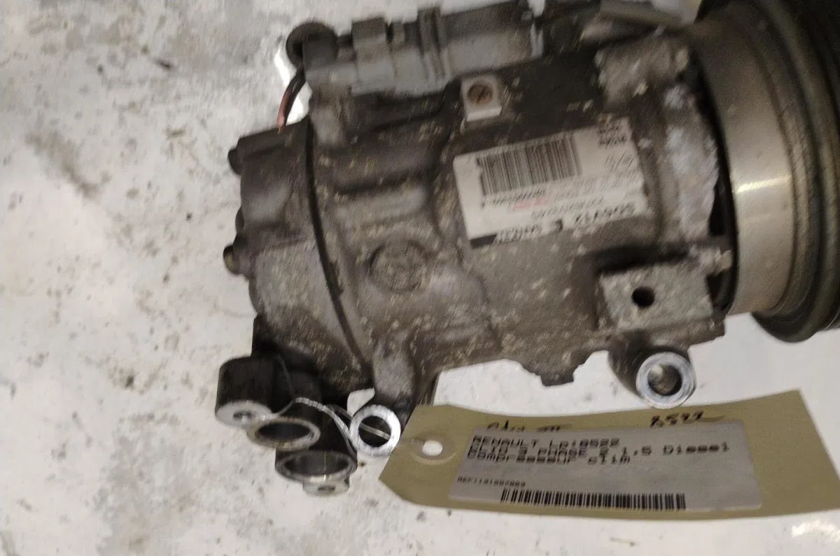 Compresseur air conditionne RENAULT CLIO 3 PHASE 2 occasion — photo 2