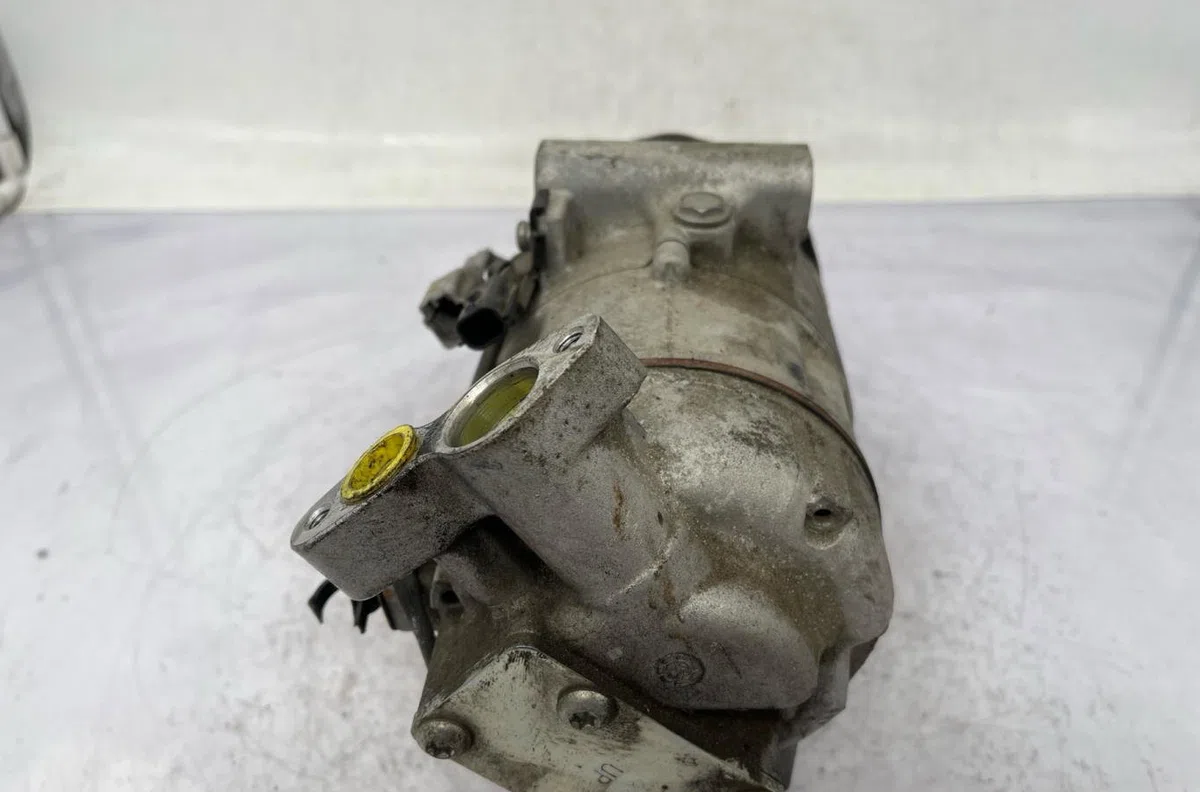 Compresseur air conditionne RENAULT CLIO 4 PHASE 2 occasion — photo 2