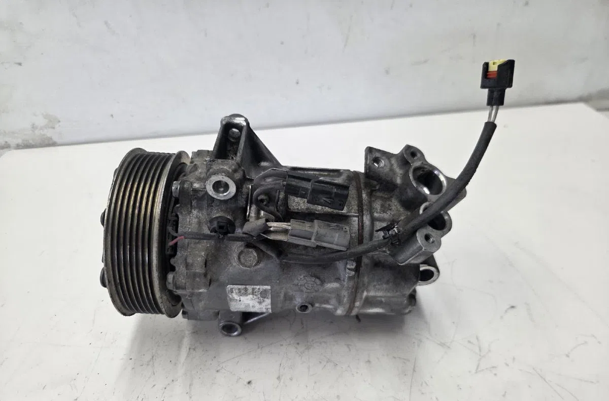 Compresseur air conditionne RENAULT CLIO 5 PHASE 1 occasion — photo 2