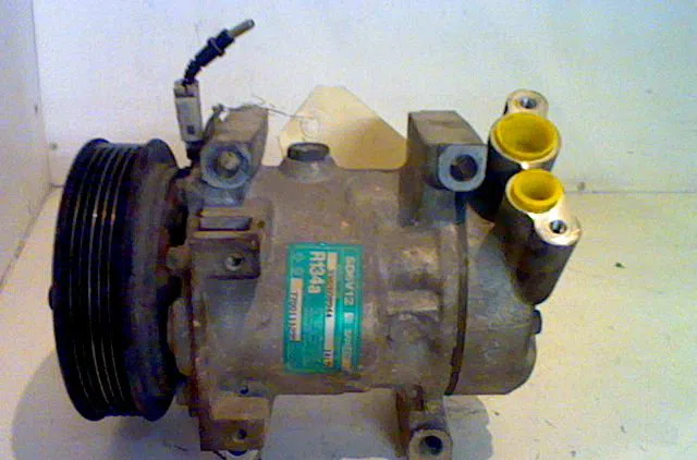 Compresseur air conditionne RENAULT CLIO II 2000 occasion — photo 2