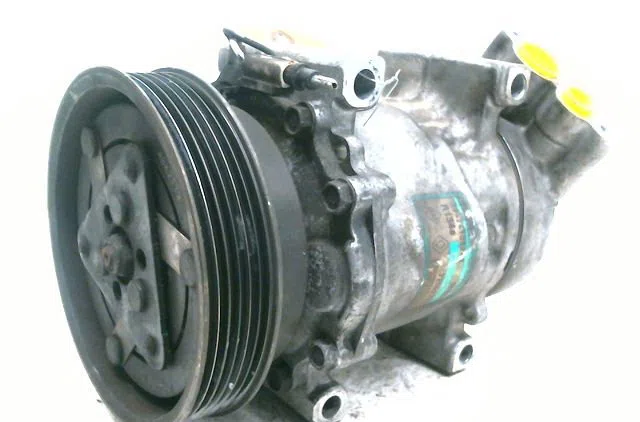 Compresseur air conditionne Renault CLIO II (BB_, CB_) 1.4 16v (b-cb0p, bb13) (2000-2008) 5 portes occasion — photo 2