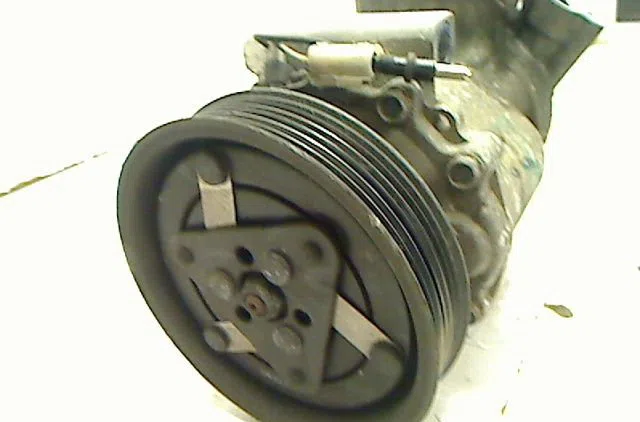 Compresseur air conditionne Renault CLIO II (BB_, CB_) 1.4 16v (b-cb0p, bb13) (2000-2008) 5 portes occasion — photo 2