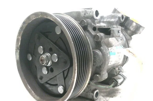 Compresseur air conditionne Renault CLIO III (BR0-1, CR0-1) 1.2 16v (br02, br0j, br11, cr02, cr0j, cr11) (2005-2014) 5 portes occasion