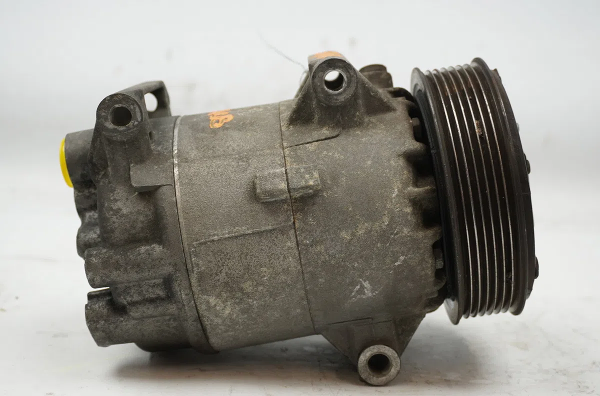 Compresseur air conditionne Renault CLIO III (BR0-1, CR0-1) 2.0 16v sport (2008-2014) occasion — photo 2