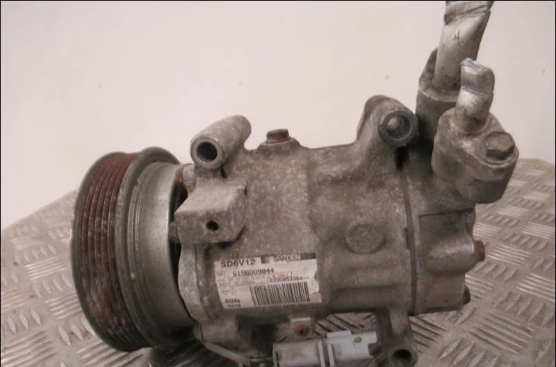 Compresseur air conditionne Renault CLIO III Grandtour (KR0-1_) 1.5 dci (kr0g) (2007-2012) occasion — photo 2