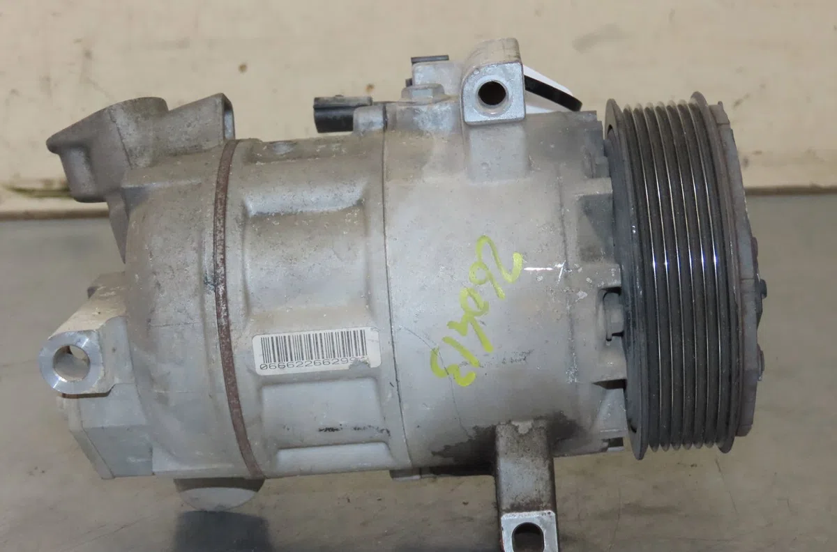 Compresseur air conditionne Renault CLIO IV (BH_) 1.2 tce 120 (bhm0) (2013) occasion