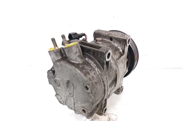 Compresseur air conditionne Renault ESPACE IV (JK0-1_) 3.5 v6 (jk00, jk0f, jk0p, jk0s, jk0w) (2002) occasion — photo 2