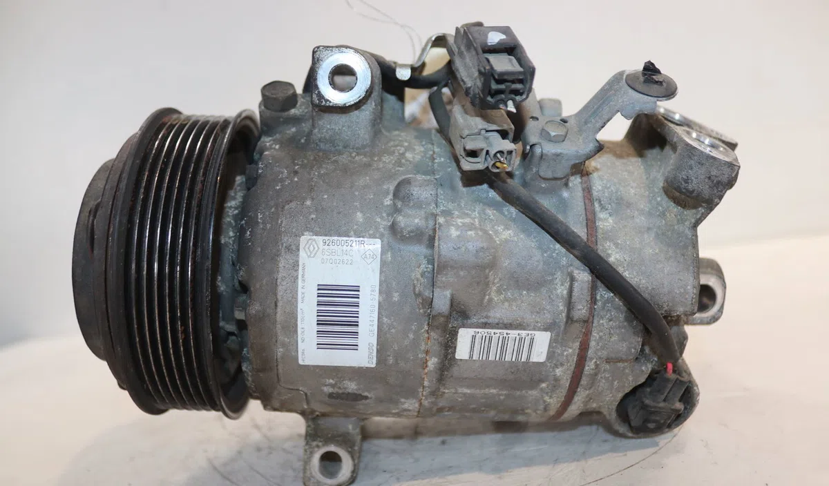 Compresseur air conditionne Renault GRAND SCÉNIC III (JZ0-1_) 1.6 dci (jz00, jz12) (2011) 5 portes occasion — photo 4