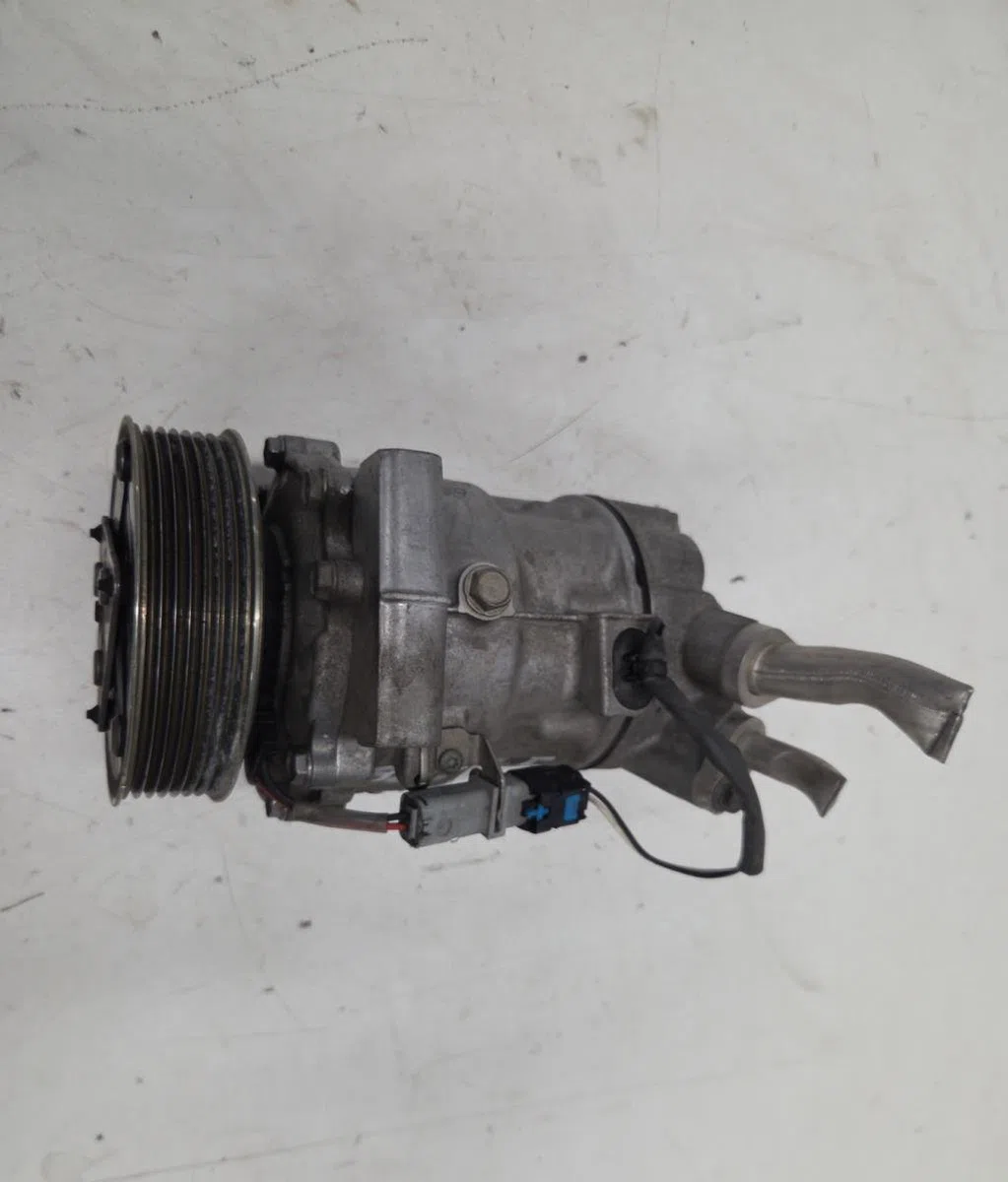 Compresseur air conditionne RENAULT KANGOO 2 PHASE 2 occasion — photo 2