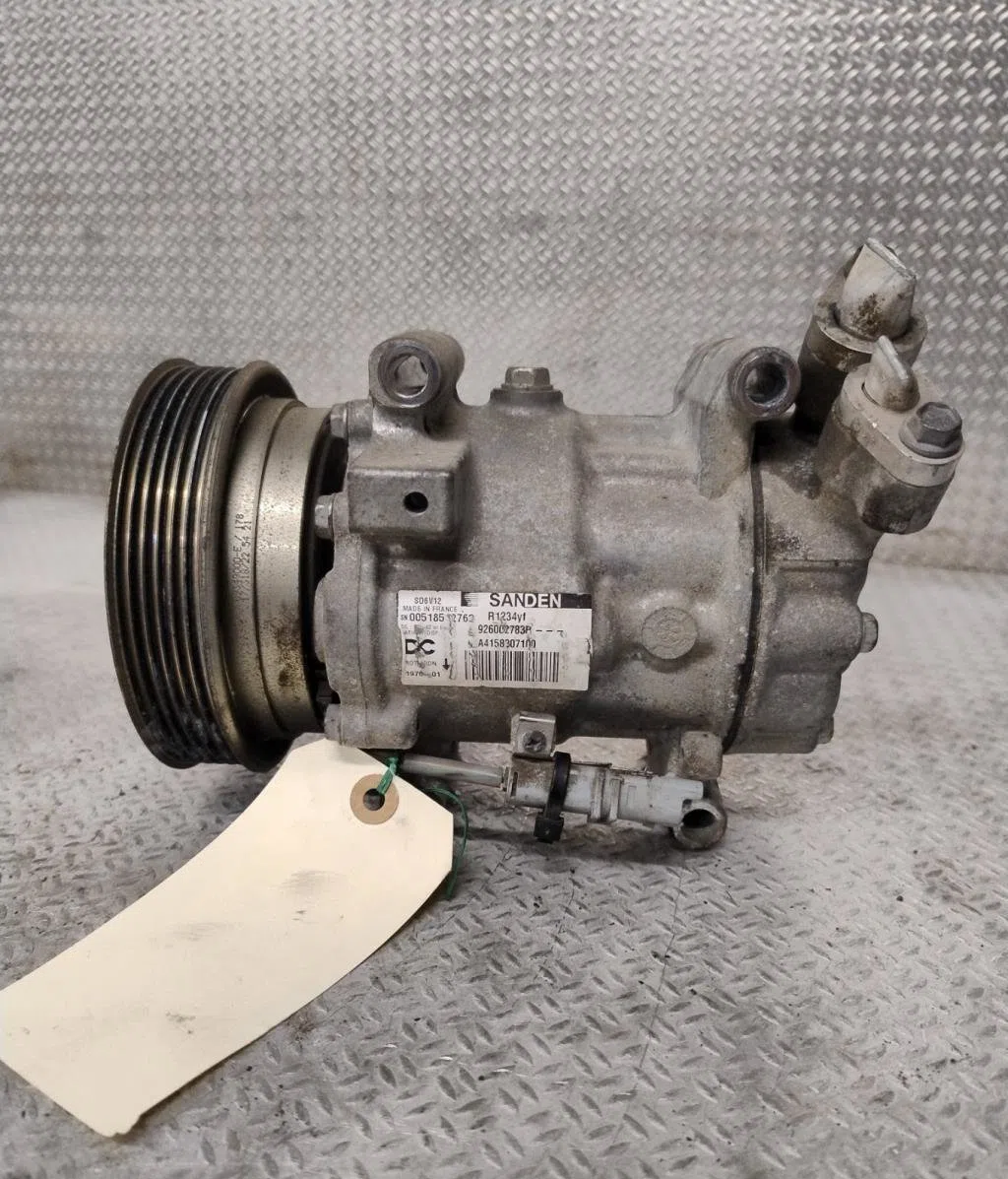 Compresseur air conditionne Renault KANGOO - GRAND KANGOO II (KW0-1_) 1.5 dci 110 (kw06, kw12) (2013) occasion — photo 2