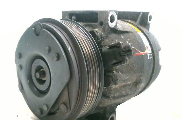 Compresseur air conditionne Renault LAGUNA II (BG0-1_) 1.8 16v (bg04, bg0b, bg0c, bg0v) (2001-2005) occasion — photo 2