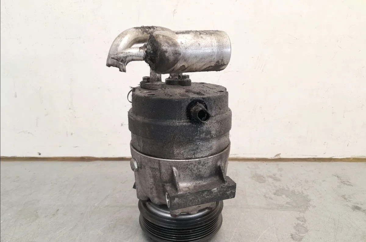 Compresseur air conditionne Renault LAGUNA II (BG0-1_) 2.2 dci (bg0f) (2001-2006) occasion — photo 2
