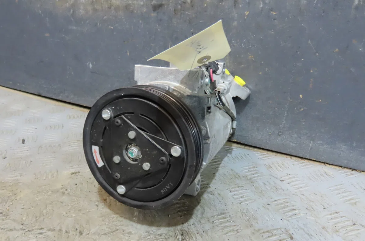 Compresseur air conditionne Renault LAGUNA III (BT0-1) 1.5 dci (bt00, bt0a, bt0t, bt1j) (2007-2015) 5 portes occasion — photo 2