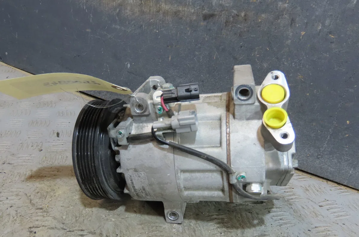 Compresseur air conditionne Renault LAGUNA III (BT0-1) 1.5 dci (bt00, bt0a, bt0t, bt1j) (2007-2015) 5 portes occasion — photo 3