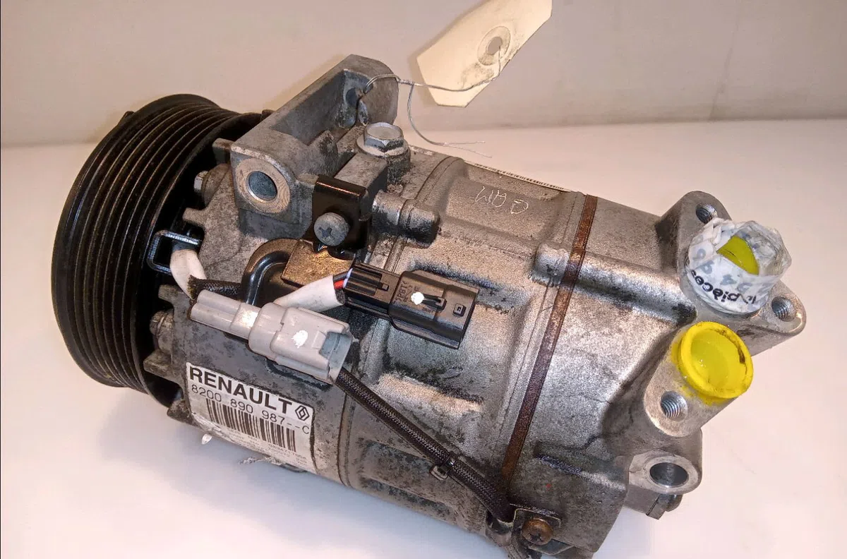 Compresseur air conditionne Renault LAGUNA III (BT0-1) 2.0 dci gt (bt11, bt1e, bt1n) (2008-2015) occasion — photo 3